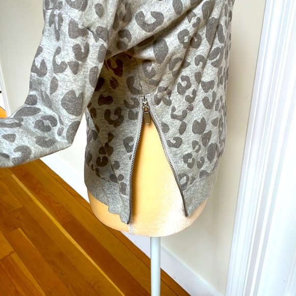 RAILS Leopard print sweatshirt - Picture 4 of 5